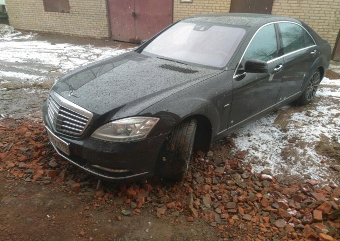 В разборе S400 Hybrid (Гибрид) W221-2010 год