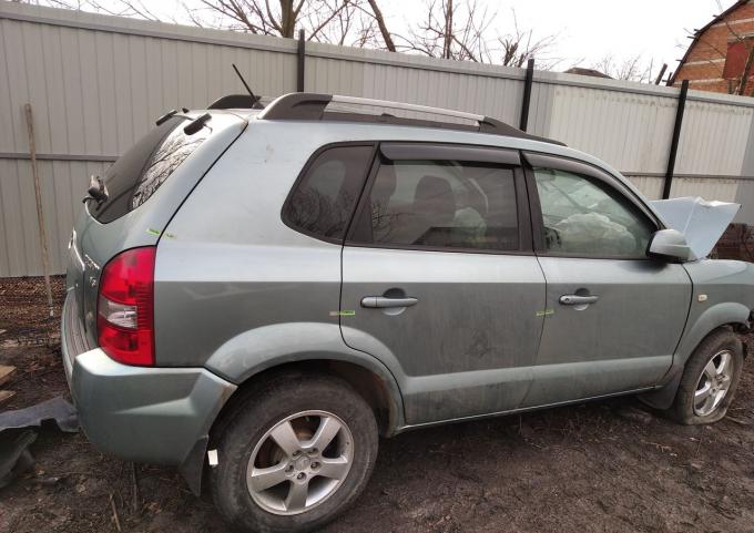 Hyundai Tucson 2005 2.7 crdi A/T бензин в разборе