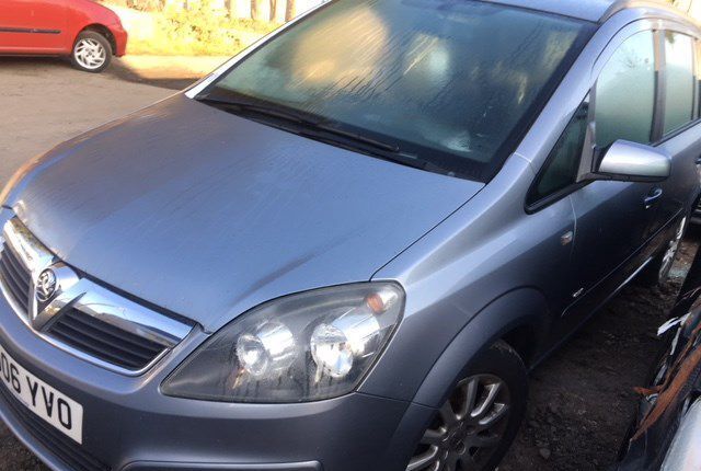 Разбор на запчасти Opel Zafira B 2005-2012