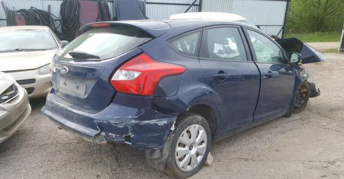 Ford Focus 3 1.6 iqdb МКПП синий хетчбек в разборе