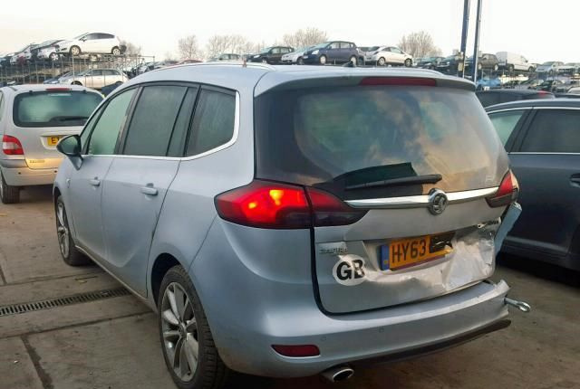 Разбор на запчасти Opel Zafira C 2011