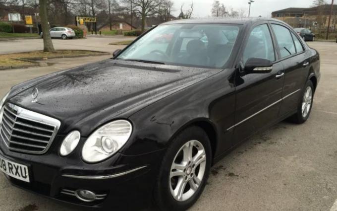 В разборке Mercedes E-Klasse W211 E220 2.2 CDi