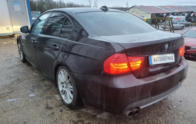 Bmw E90 2010 г по запчастям