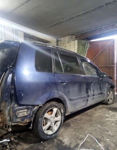 8 Запчасти на Mazda Premacy 2002 года