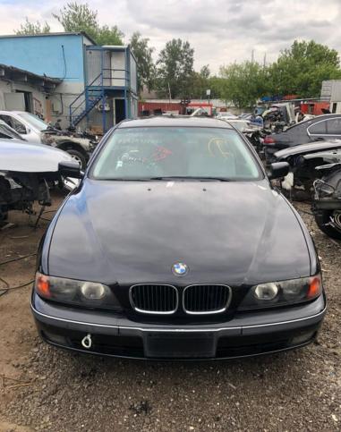 В разборе Bmw e39 m52b25 tu