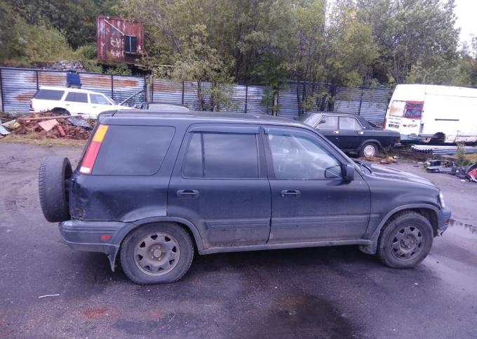 В разборе хонда Honda CR-V 1996-2002