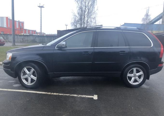 Volvo XC90 V8 4,4 в разборке на запчасти