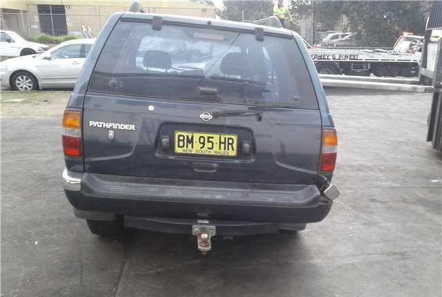 Разбор на запчасти Nissan Pathfinder 1996-2005