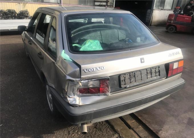 Разбор на запчасти Volvo 440