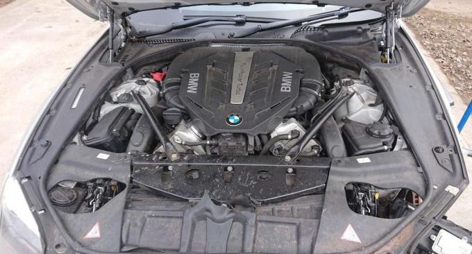 Bmw F13 650I N63 4.4 2013 г по запчастям