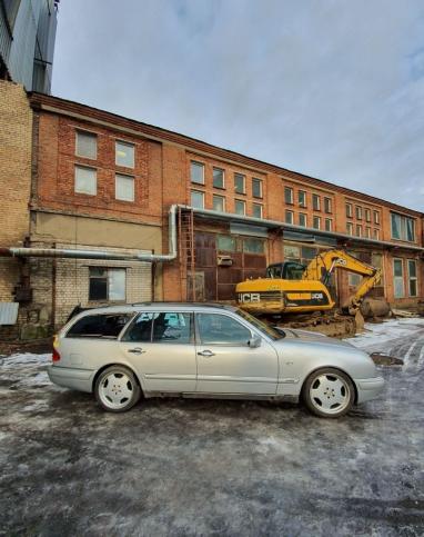 В разбор Mercedes W210 E320 AMG пакет Из Японии