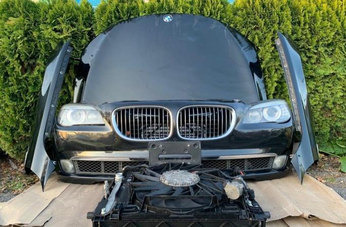 Передняя часть BMW 7 (F01, F02, F03, F04) 2009г