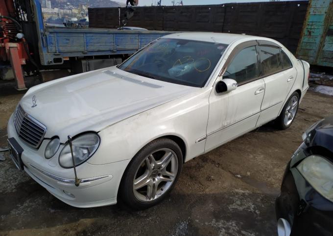 Автомобиль на запчасти Mercedes Benz W211 E320