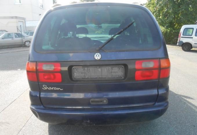 Volkswagen Sharan 1999 г на запчасти