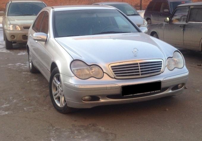 Разбор Mercedes C-Class W203 2.0 запчасти