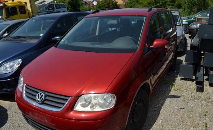 Авторазбор Volkswagen Touran 2006