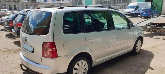 Volkswagen Touran 2008г на запчасти