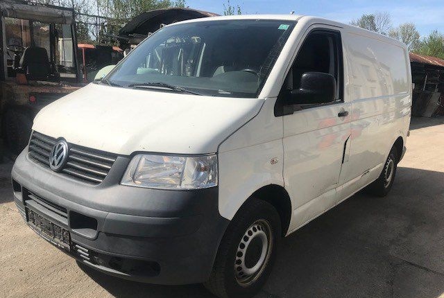 Разбор на запчасти Volkswagen Transporter 5 2003-2