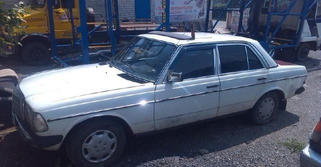 Мерседес W123 Mercedes W123 76-85г