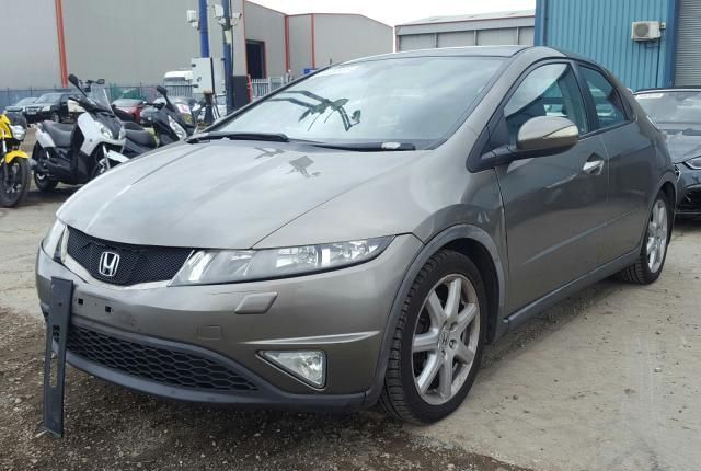 Разбирается Honda Civic 5D 2009г