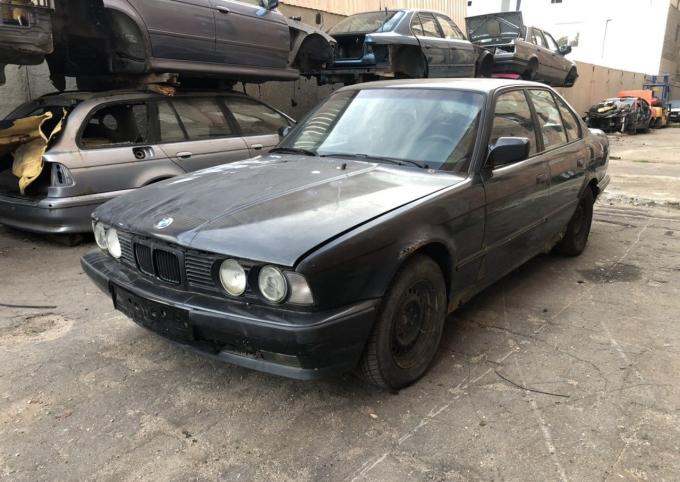 На разборку BMW E34 m50b20 bosch