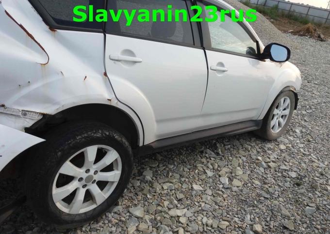 Mitsubishi Outlander XL 2010 г. по запчастям