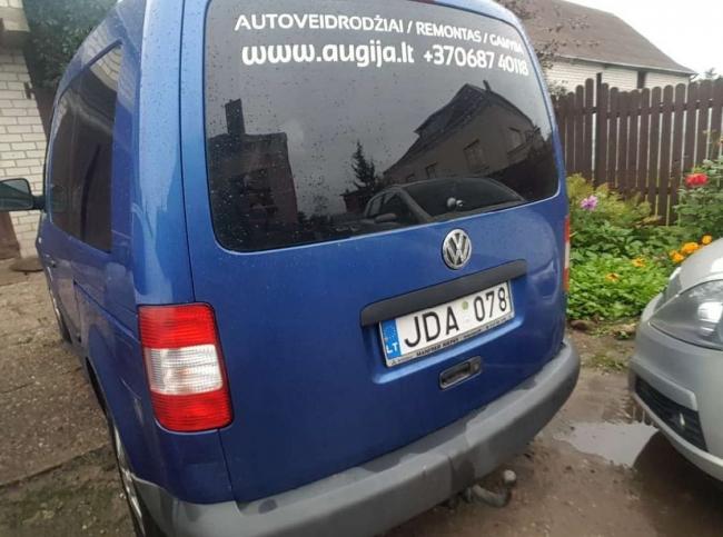 Volkswagen Caddy 2011 г на запчасти