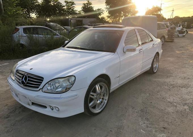 В разборе Мерседес W220 S-класс из Японии