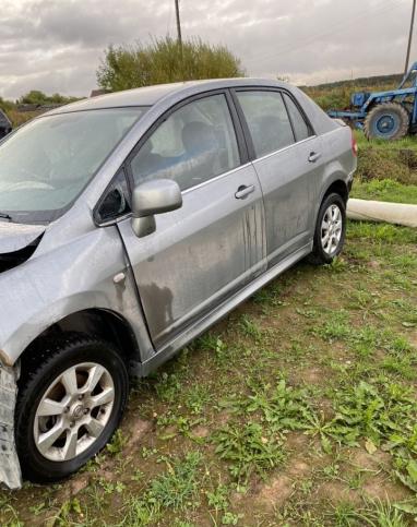 Nissan Tiida 2014 C11 1,6 MT sedan