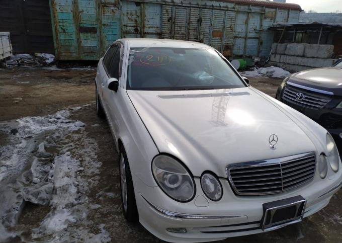 Автомобиль на запчасти Mercedes Benz W211 E320