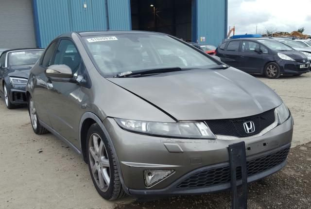 Разбирается Honda Civic 5D 2009г