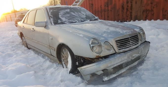 Mercedes w210 99г 2.4 m112 АКПП в разборе запчасти