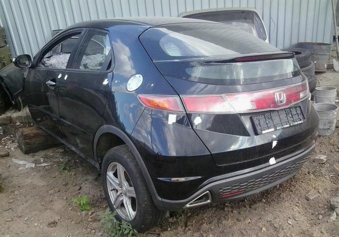 Honda civic 5D разбирается по кускам