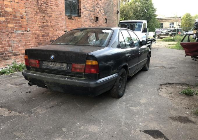 На разборку BMW E34 m50b20 bosch