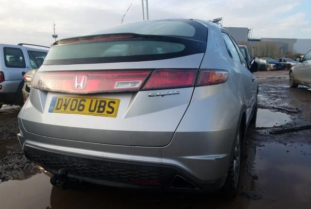 Honda Civic 5D 1.8 Робот R18A2 разбор запчасти