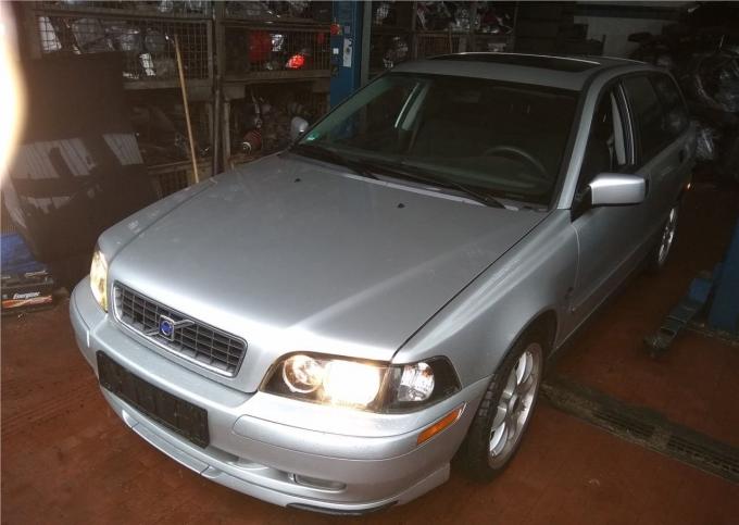 Разбор Volvo S40 / V40 2003 Запчасти Фары Капот