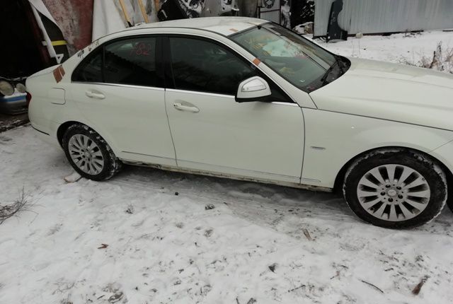 В разборе Мерседес W204 C200 Kompressor 2008г