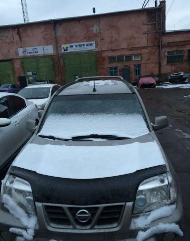 Nissan X-trail 2003гв 2.2л дизель МКПП по запчастя