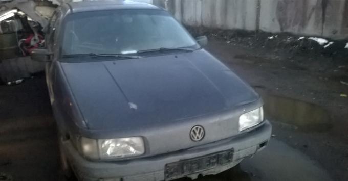 Разбираю VW Пассат б3 Passat b3 1,8 pf