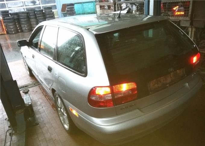 Разбор Volvo S40 / V40 2003 Запчасти Фары Капот