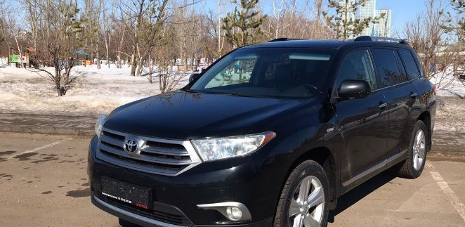 Продам по запчастям Toyota Highlander 2013