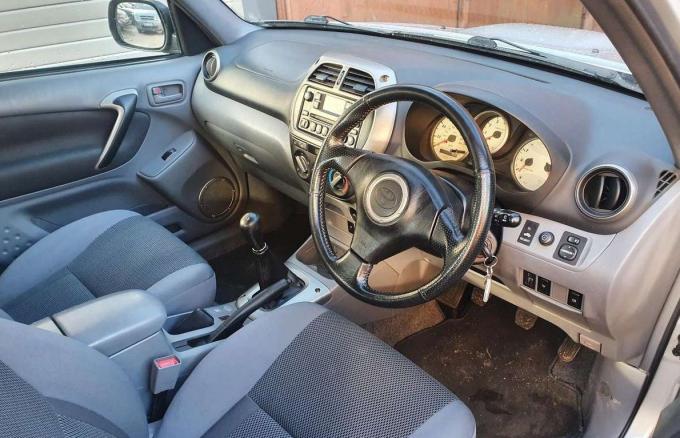 Toyota Rav 4 2004 г по запчастям