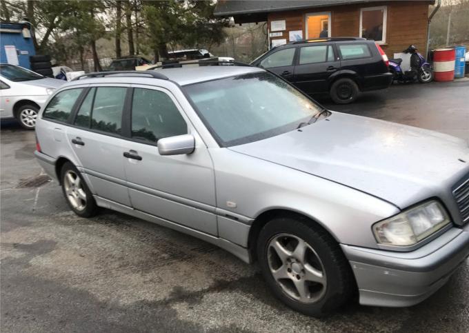 Разбор на запчасти Mercedes C W202 1993-2000