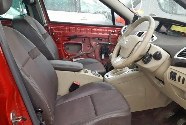 Разбор на запчасти Renault Scenic