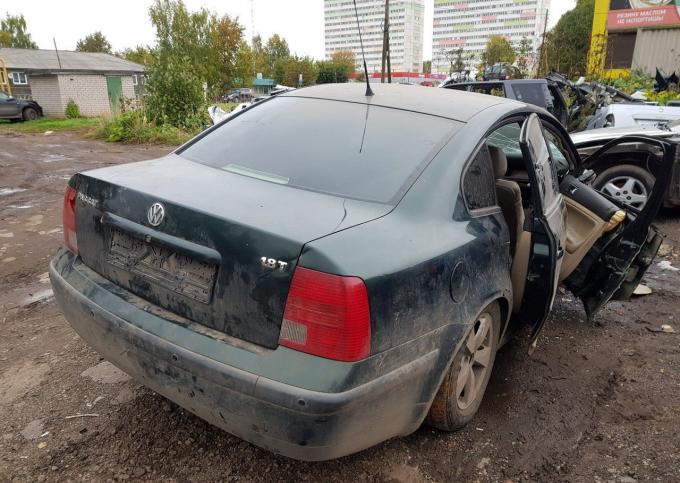 Volkswagen Passat B5 1.8 мт 1997 г