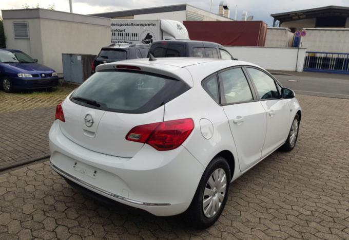 Opel Astra J 2014г, на запчасти