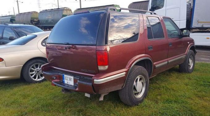 Chevrolet Blazer 2002 г на запчасти