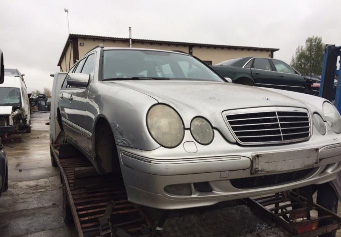 W210 На разборку MB W210 E220CDI Из англии