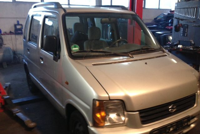 Разобран на запчасти Suzuki Wagon R 1997-2000