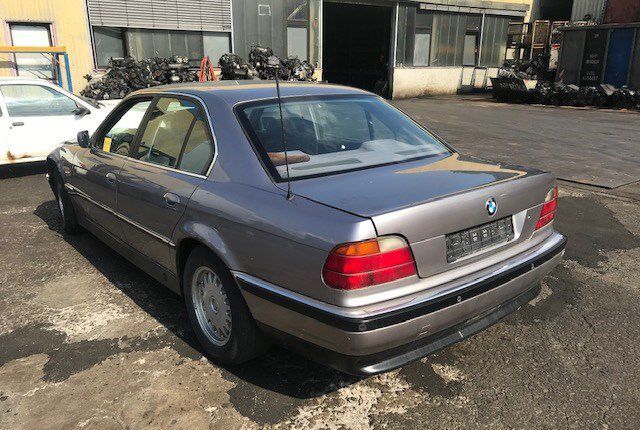 Разбор на запчасти BMW 7 E38 1994-2001